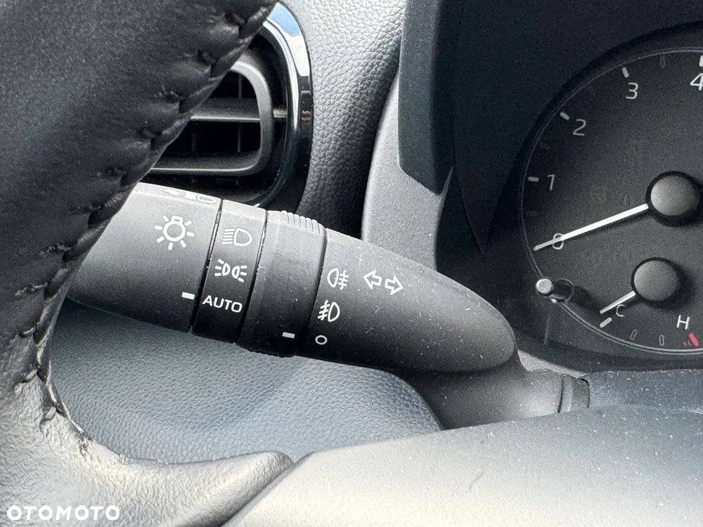 Toyota Yaris 1.0 Comfort - 21