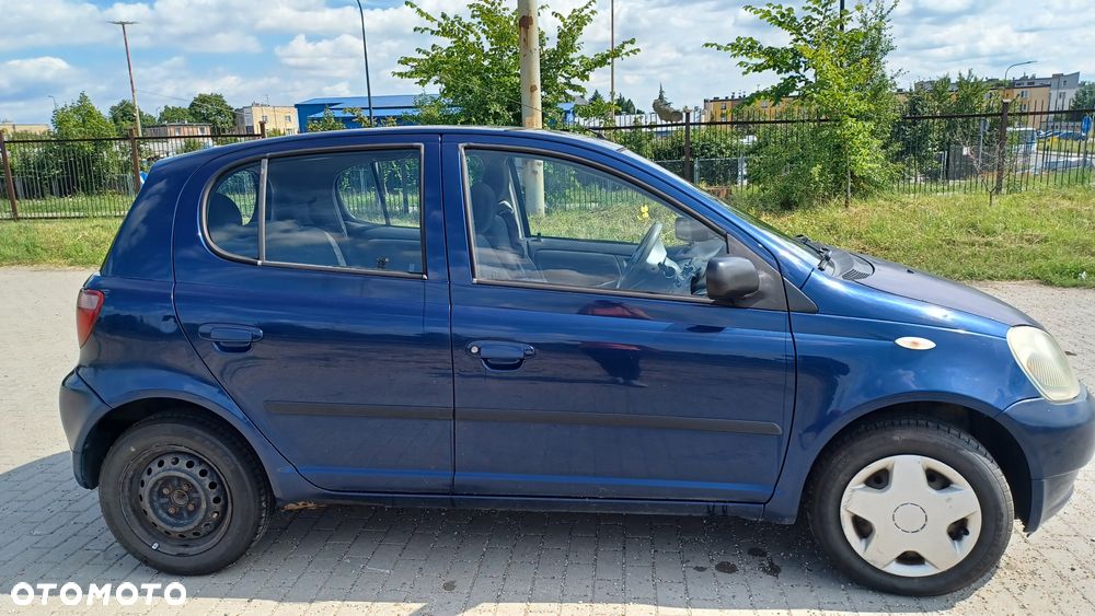 Toyota Yaris - 15
