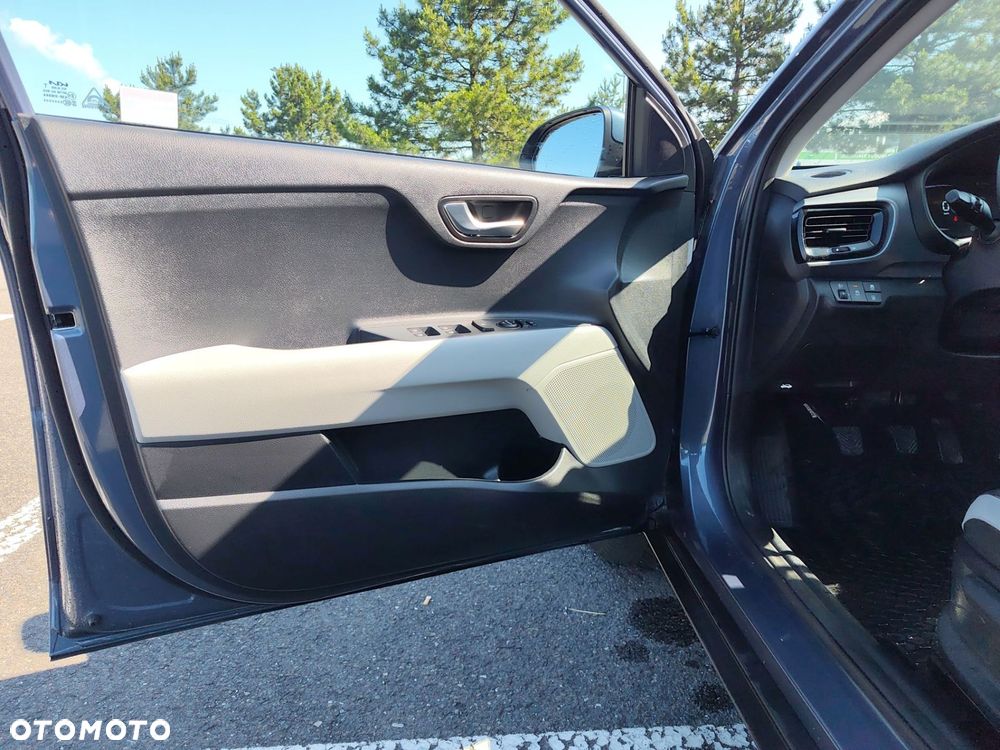 Kia Stonic 1.0 T-GDI L - 10