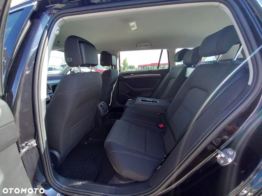 Volkswagen Passat 1.5 TSI EVO Business - 16