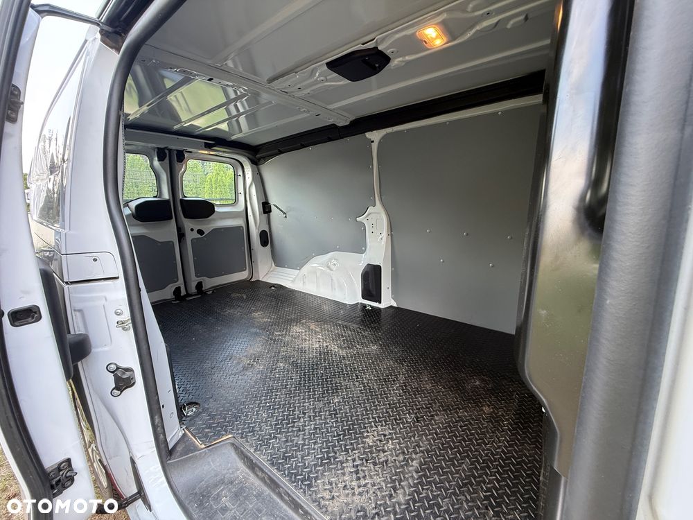 Opel Vivaro - 15