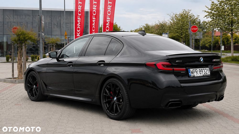 BMW Seria 5 M550i xDrive sport - 5