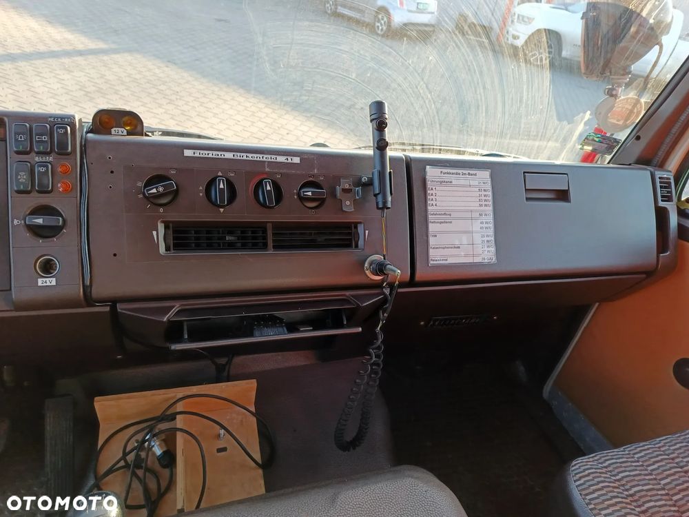 Mercedes-Benz 814F - 20