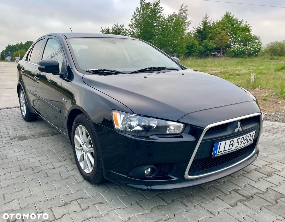 Mitsubishi Lancer 1.6 Inform - 1