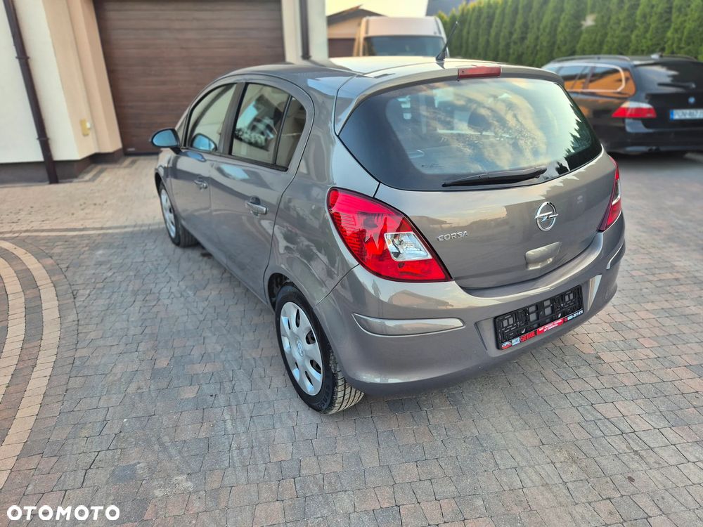 Opel Corsa 1.2 16V Essentia - 14