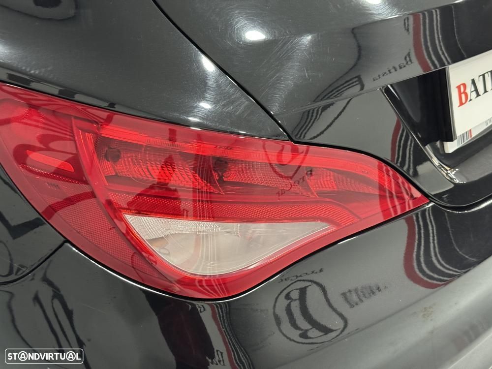 Mercedes-Benz CLA 180 d Shooting Brake Urban - 18