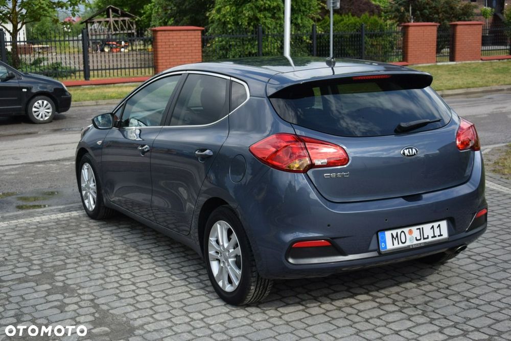 Kia Ceed 1.4 CVVT Dream Team Edition - 12