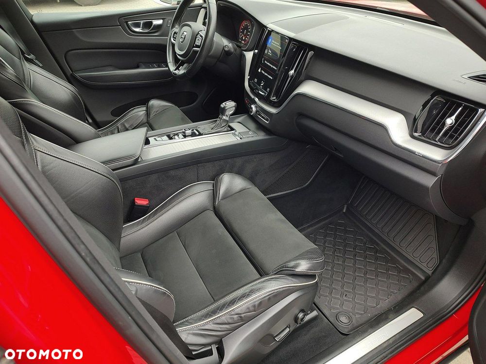 Volvo XC 60 D4 R-Design - 22