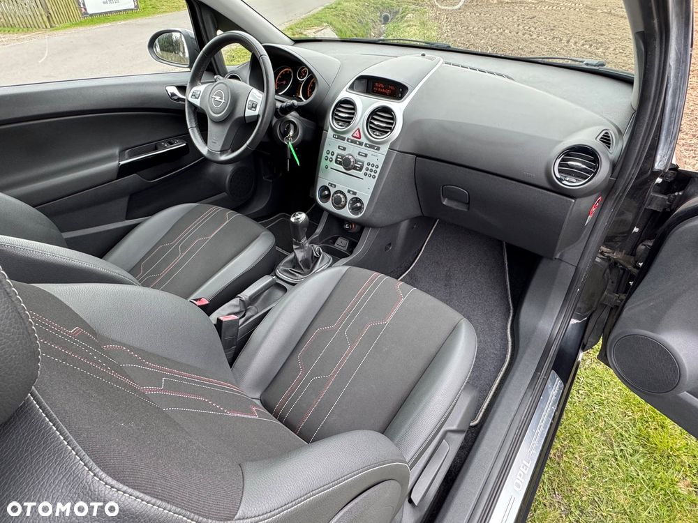 Opel Corsa 1.4 16V Edition 150 - 14