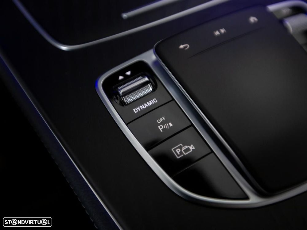 Mercedes-Benz E 300 de 4Matic T 9G-TRONIC AMG Line - 28