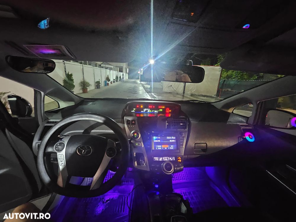 Toyota Prius (Hybrid) Sol Plus - 8