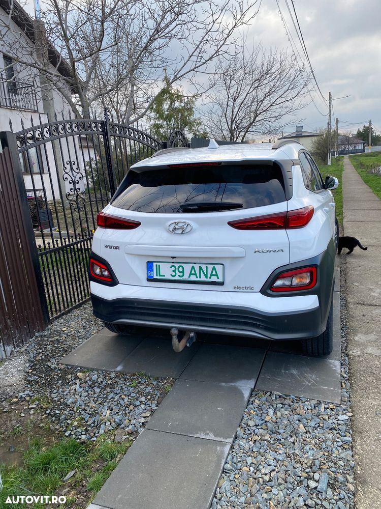 Hyundai KONA - 2