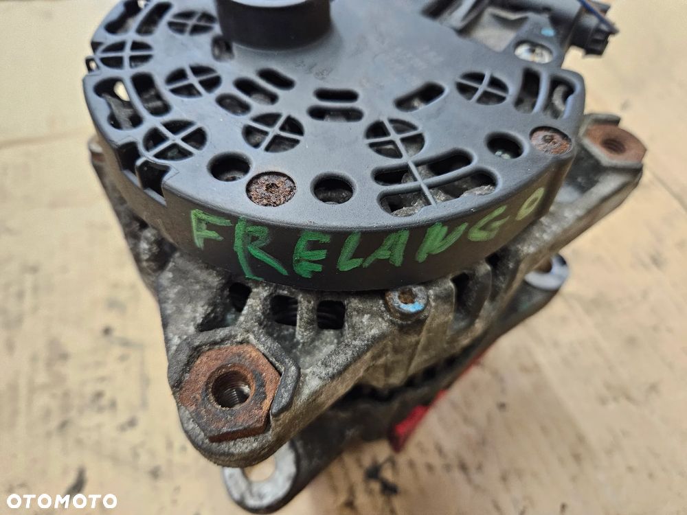 Land Rover Freelander II 2.2 D  2.2D  TD4 alternator 150A 6G9N-103000-ADB - 5