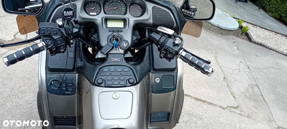 Honda GL - 6