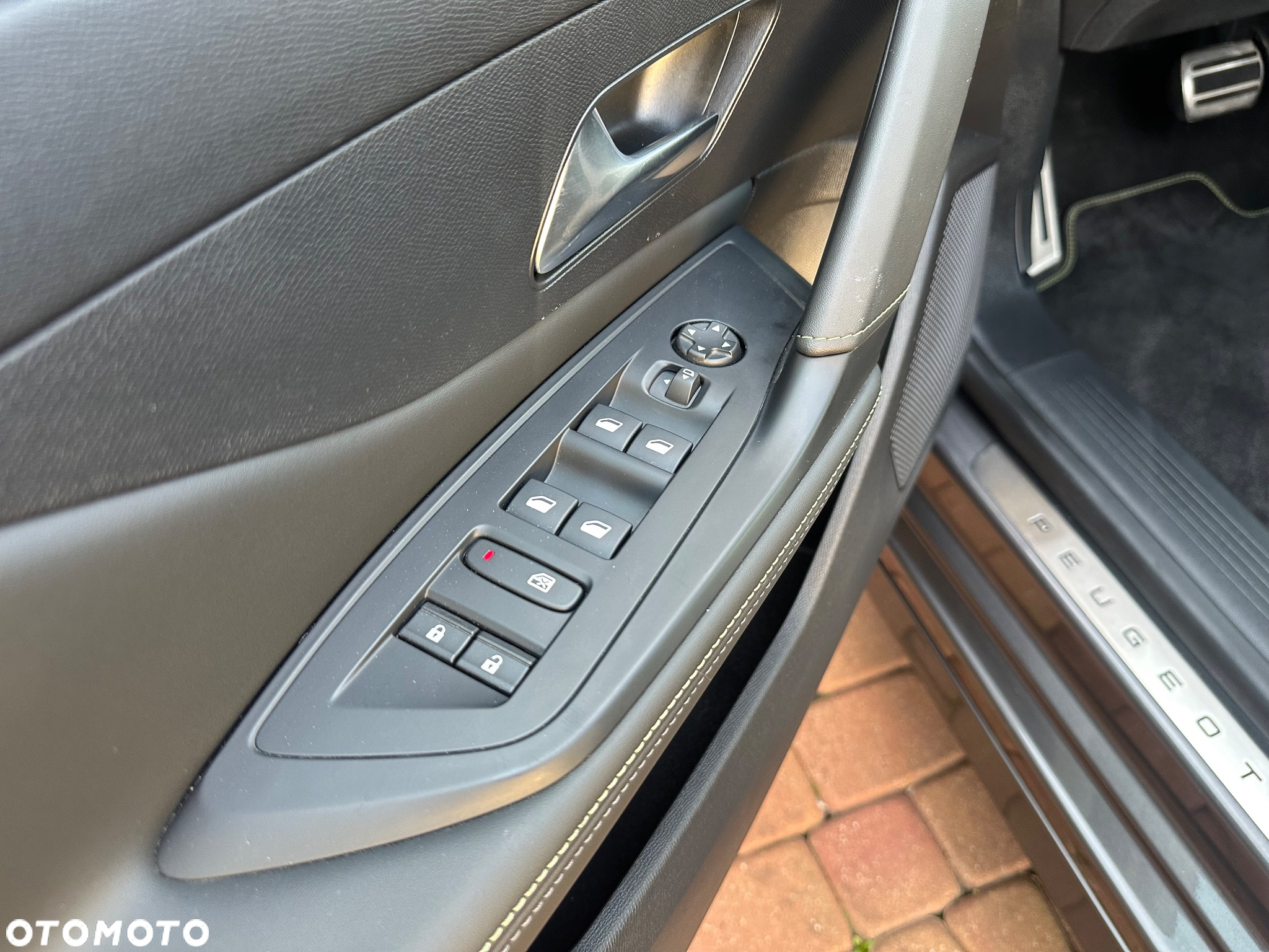 Peugeot 308 1.2 PureTech GT Pack S&S EAT8 - 34