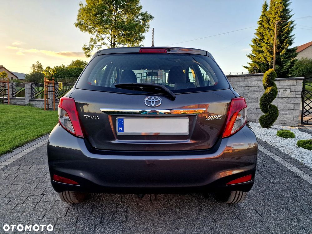 Toyota Yaris 1.0 Sol - 10