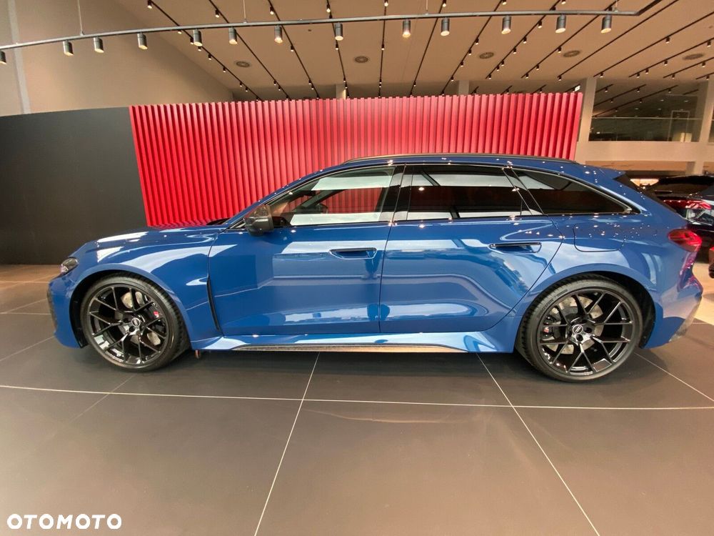 Audi RS5 Avant - 4