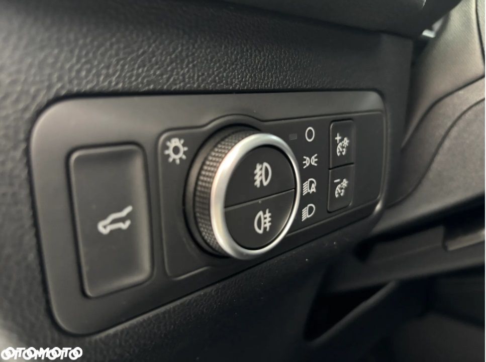 Ford Kuga 2.5 Duratec FHEV 4x4 ACTIVE X - 20