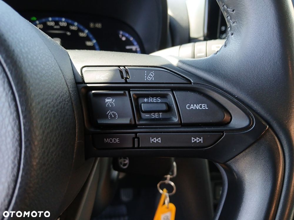 Toyota Yaris Cross Hybrid 1.5 Comfort 4x4 - 24