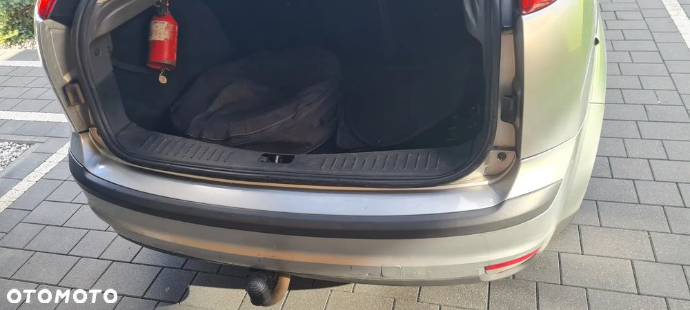 Ford Focus 1.6 Comfort - 33