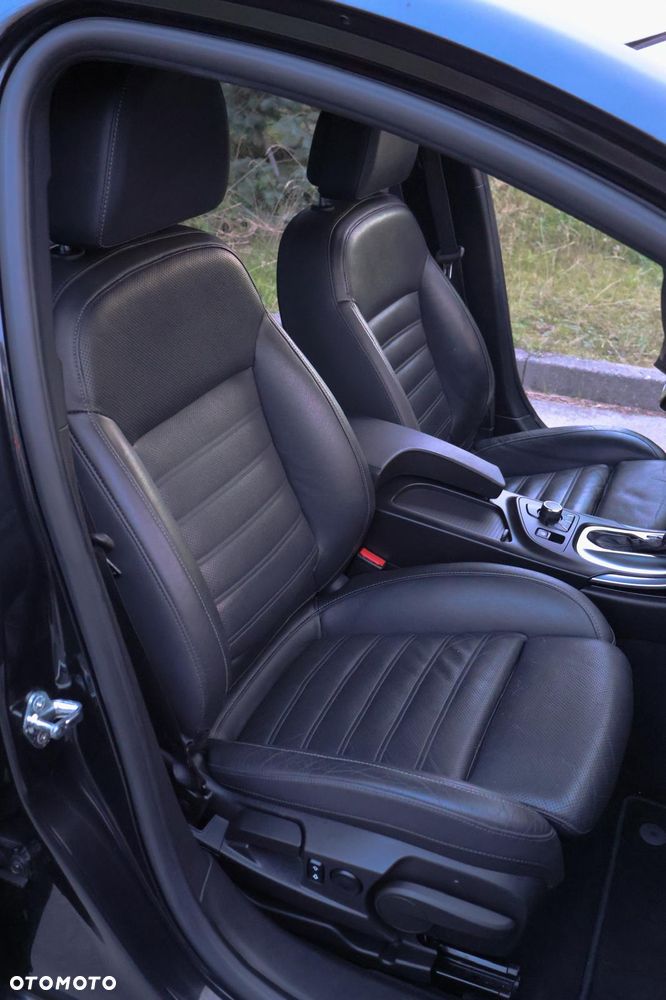 Opel Insignia - 28