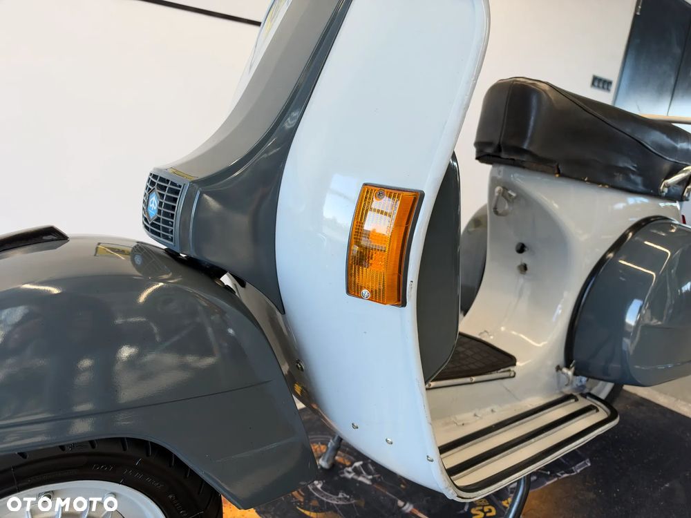 Piaggio Vespa - 18