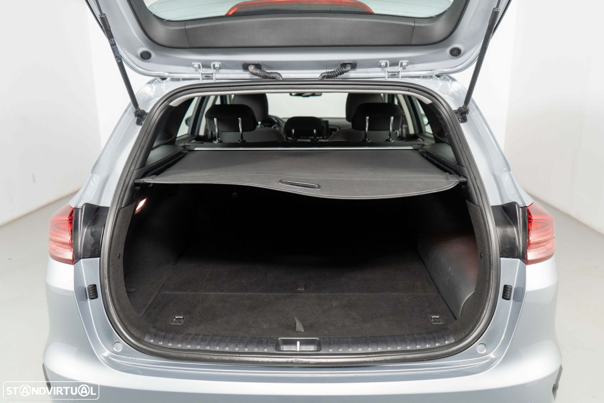 Kia Ceed SW 1.6 GDi PHEV Drive 6DCT - 11