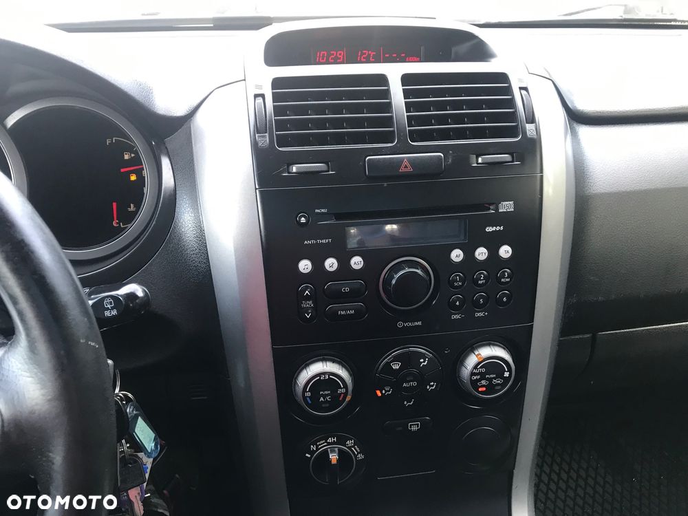 Suzuki Grand Vitara - 25