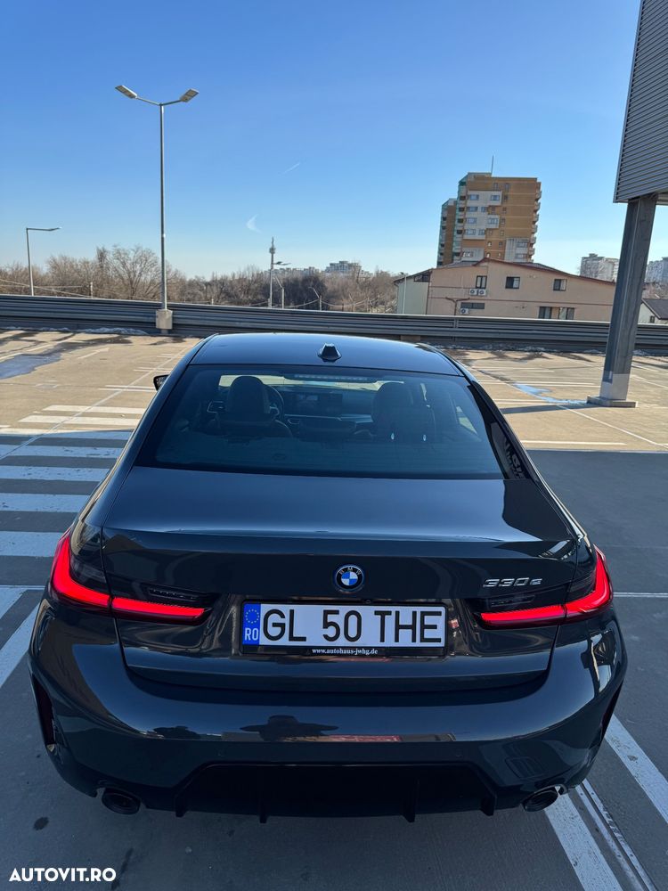 BMW Seria 3 330e Aut. M Sport - 13