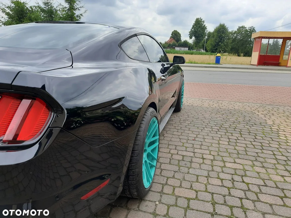 Ford Mustang - 9