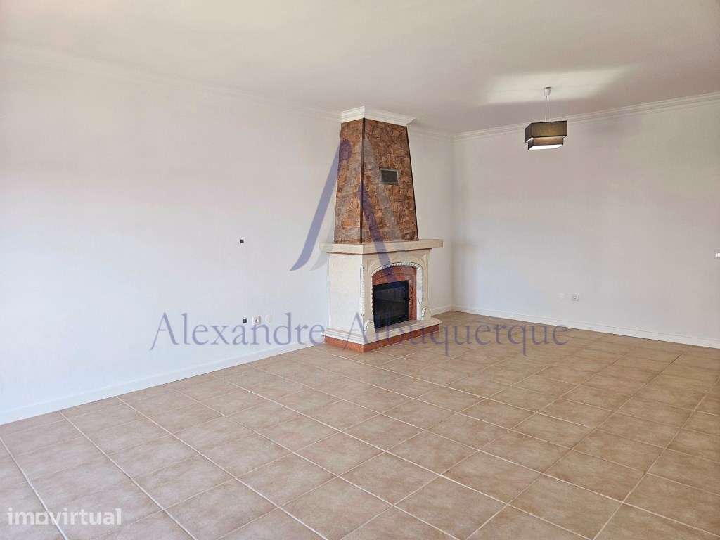 Moradia T4 com Piscina e Terreno de 900m² , com vistas desafogadas ... - Grande imagem: 5/60