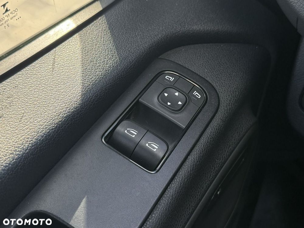 Mercedes-Benz Sprinter - 23