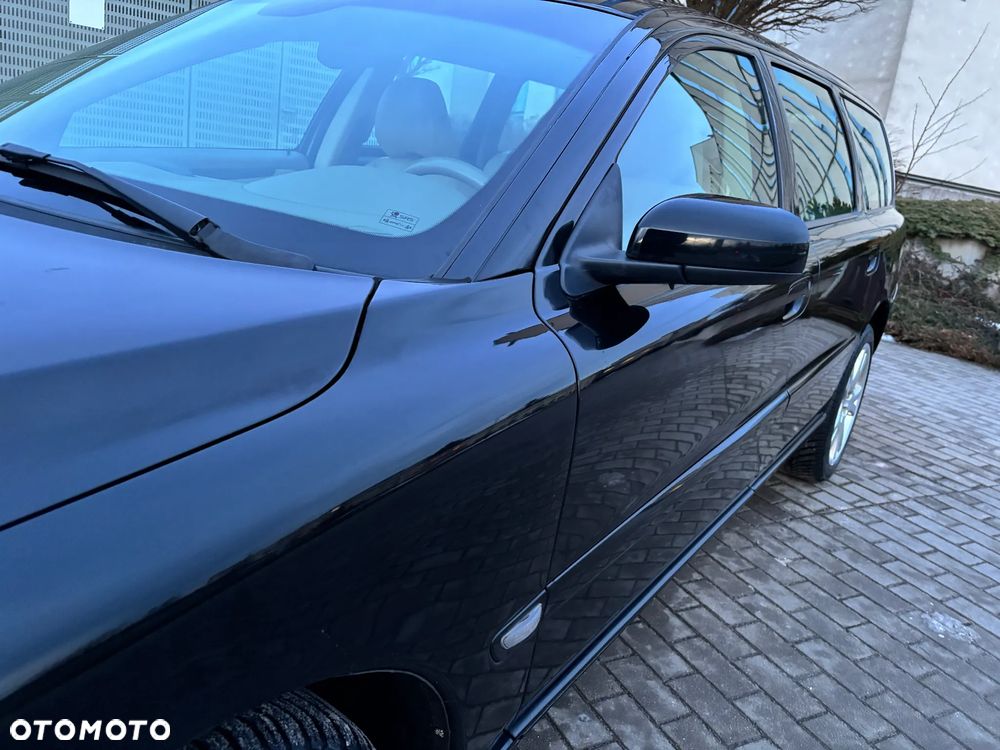 Volvo V70 2.4 Momentum - 32