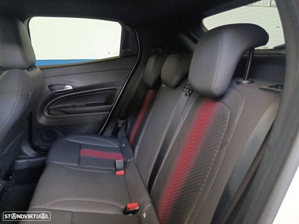 Alfa Romeo Junior 1.2 Speciale eDCT6 - 10