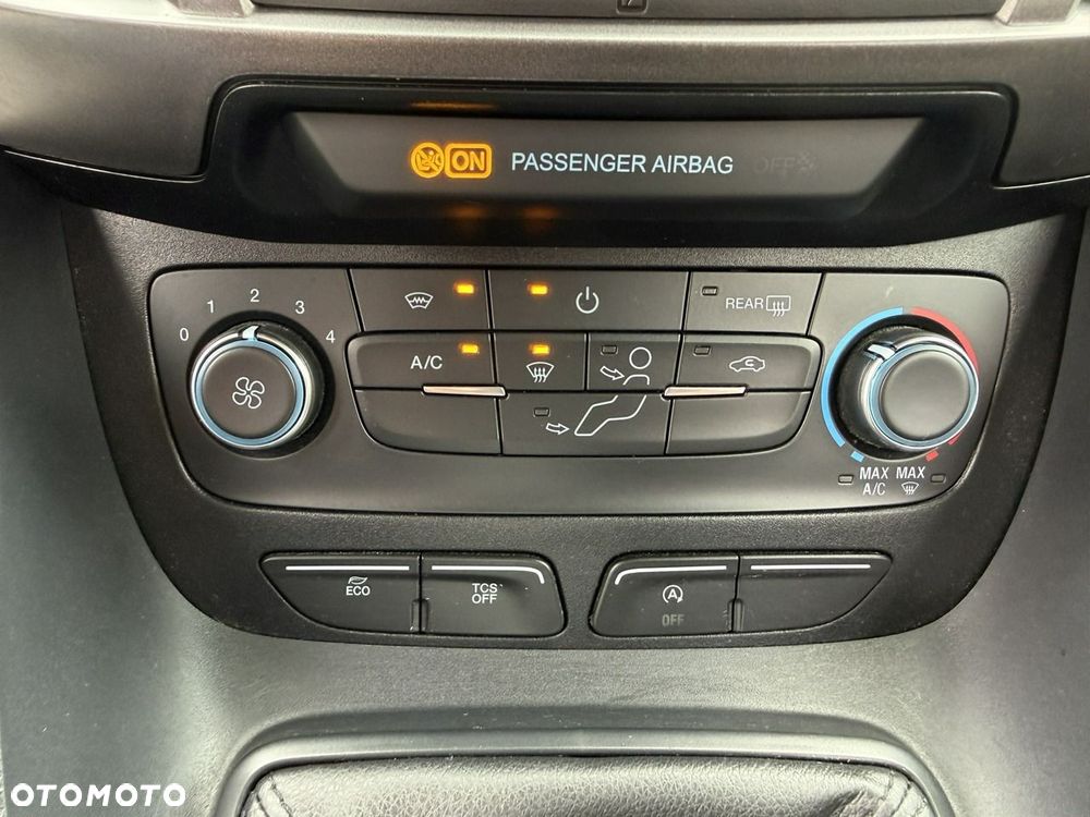 Ford Transit Connect - 22