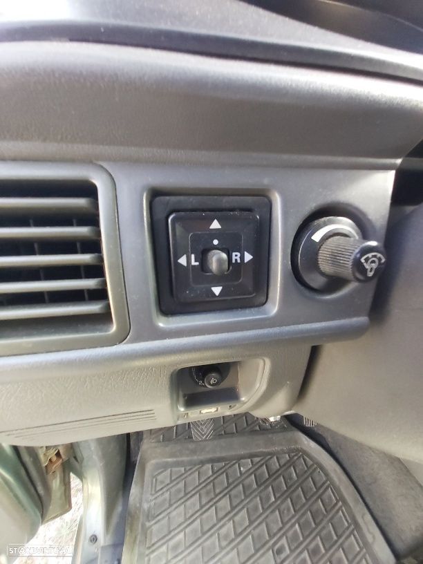 Mitsubishi Pajero 2.5 TDi GLX - 9