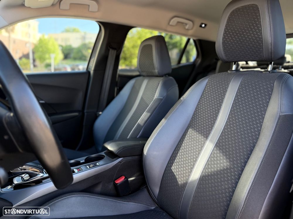 Peugeot 2008 PureTech 130 EAT8 Allure - 10