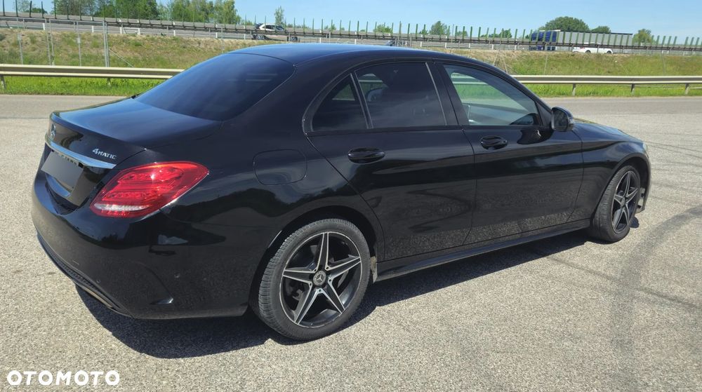 Mercedes-Benz Klasa C 200 4-Matic 9G-TRONIC - 6