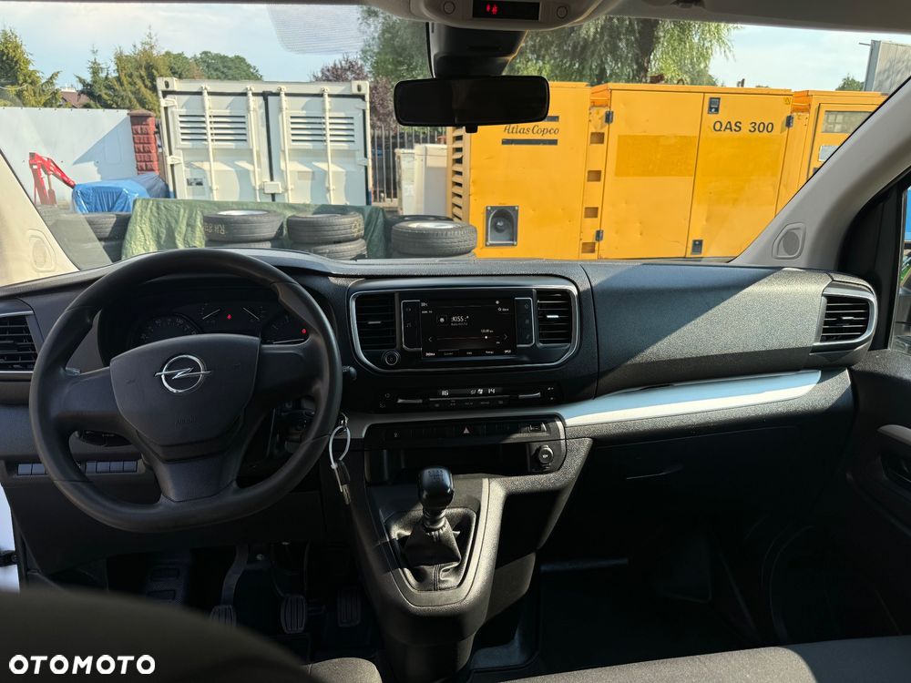 Opel Vivaro - 17