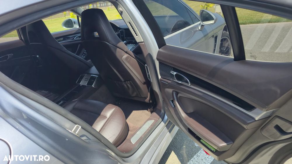 Porsche Panamera 3.0 PDK 4S - 11