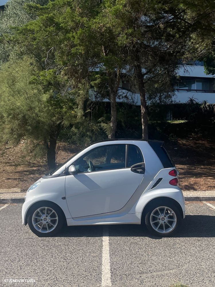 Smart ForTwo Coupé 1.0 mhd Passion 71 Softouch - 3