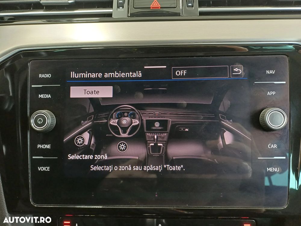 Volkswagen Passat 2.0 TDI SCR DSG Elegance - 23