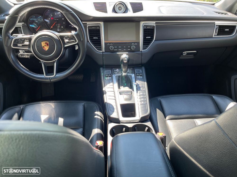 Porsche Macan - 25