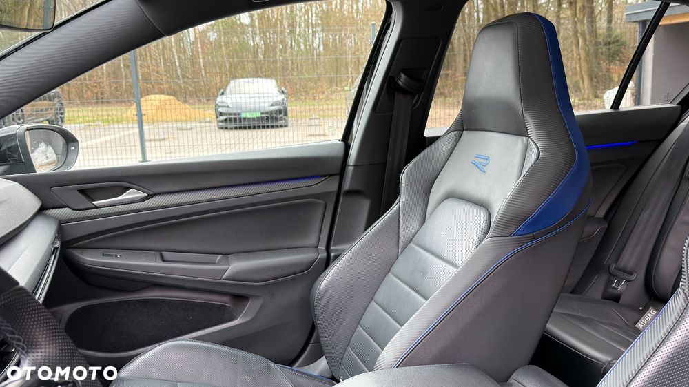 Volkswagen Golf - 7