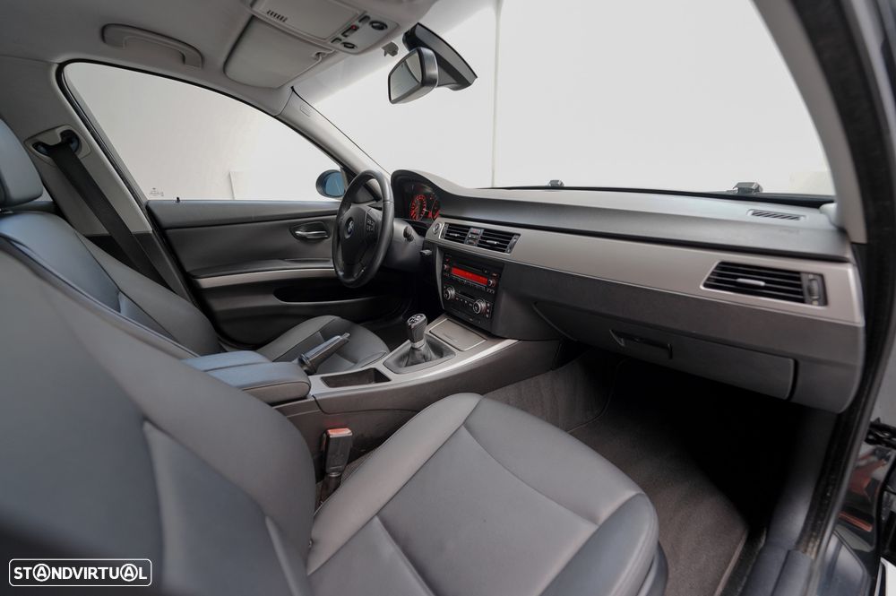 BMW 320 d - 13