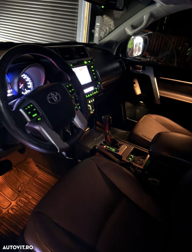 Toyota Land Cruiser 2.8l Turbo D-4D Aut. Luxury - 10