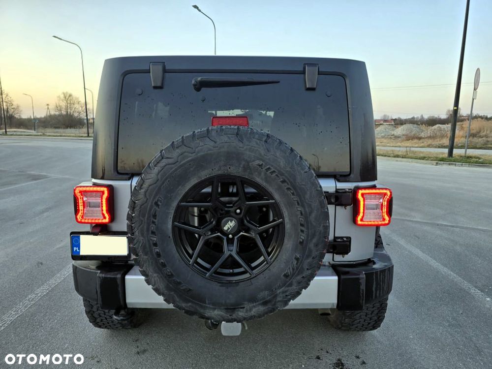 Jeep Wrangler 3.6 Unlim Sahara - 16