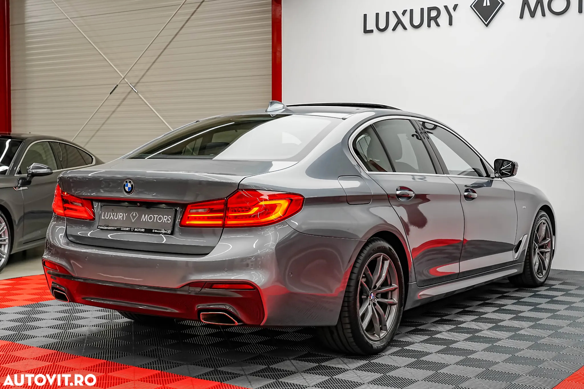 BMW Seria 5 518d AT MHEV - 14