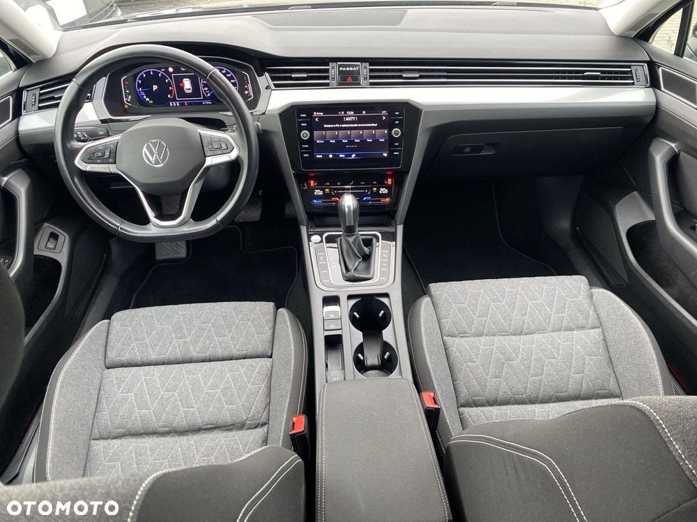 Volkswagen Passat - 24