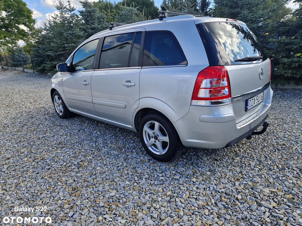 Opel Zafira 1.8 Cosmo EasyTronic - 10
